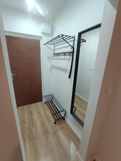 Utulny Bytik Iba 5 Minut Od Historickeho Centra Rimavská Sobota Exterior foto